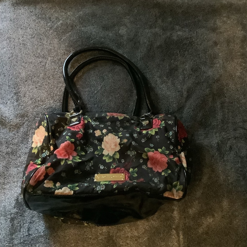 Shoulder bag